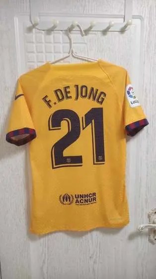 Barcelona 2022-23 Away Kit back with F. De Jong 21