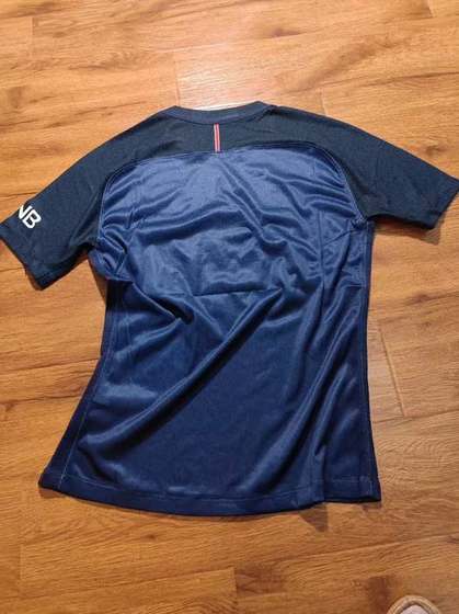 Paris Saint-Germain 2016-17 Home Kit full back