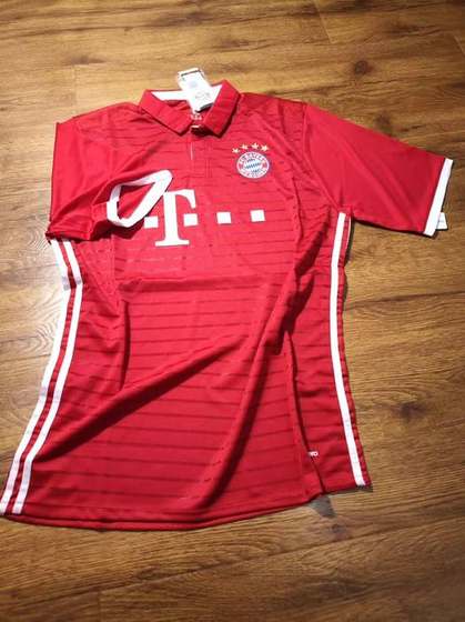 Bayern Munich 2016-17 Home Jersey full front
