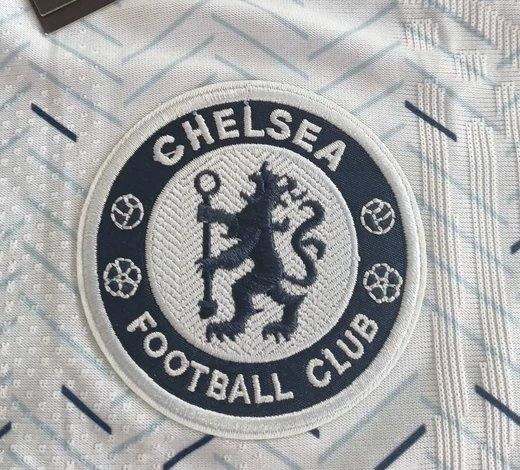Chelsea 2020-21 Away Kit - club crest badge