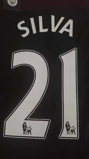 Manchester City jersey back closeup - Silva 21