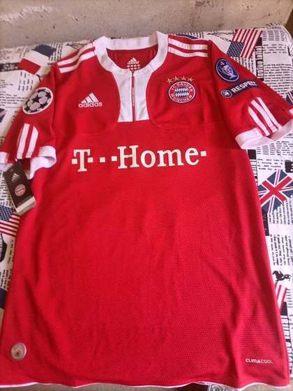 Bayern Munich 2009-10 Home Jersey full front