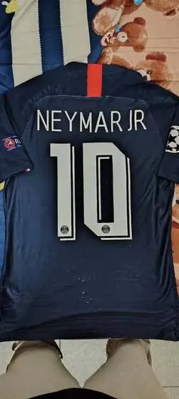Paris Saint-Germain 2019-20 Home Kit back with Neymar Jr 10