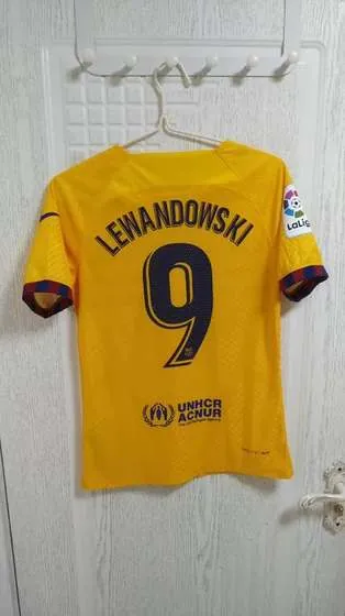 Barcelona 2022-23 Away Kit back with Lewandowski 9